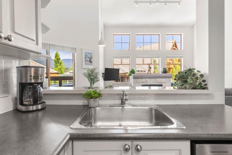2BR + loft | Tyndall Stone Lodge | Village Location w/ Olympic Plaza View | Fireplace | Hot Tub - image 36