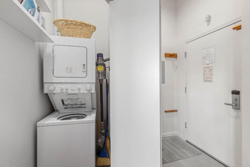 2BR + loft | Tyndall Stone Lodge | Village Location w/ Olympic Plaza View | Fireplace | Hot Tub - image 28