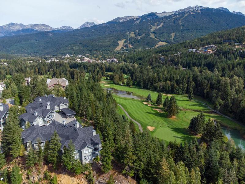 2BR in The Lynx Family Sized Mountain Views Private Balcony Tranquil Location Parking - image 19