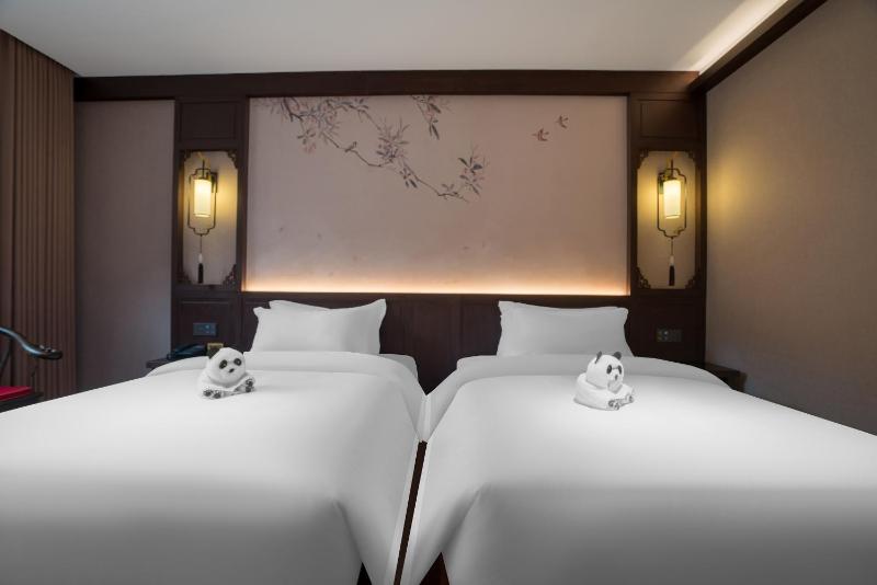 Lijiang Wangfu Hotel - image 2