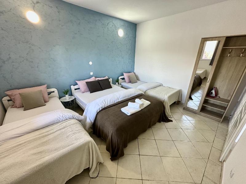 Zaliv Apartments - image 10