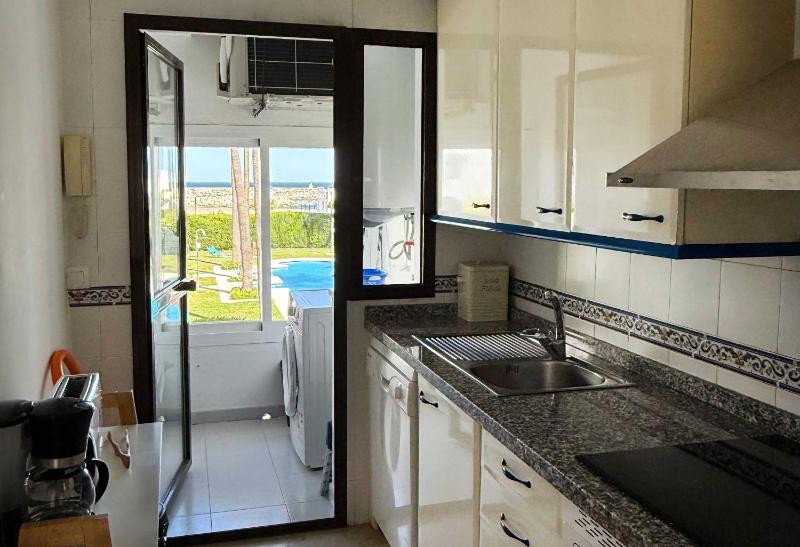 Marina Real 112 - image 10