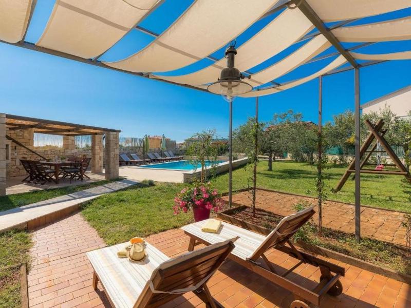 Villa Debora with private pool and backyard Pet friendly - image 25