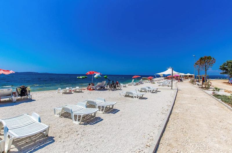 Villa Debora with private pool and backyard Pet friendly - image 41