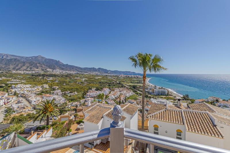 villa vistas al mar - image 41
