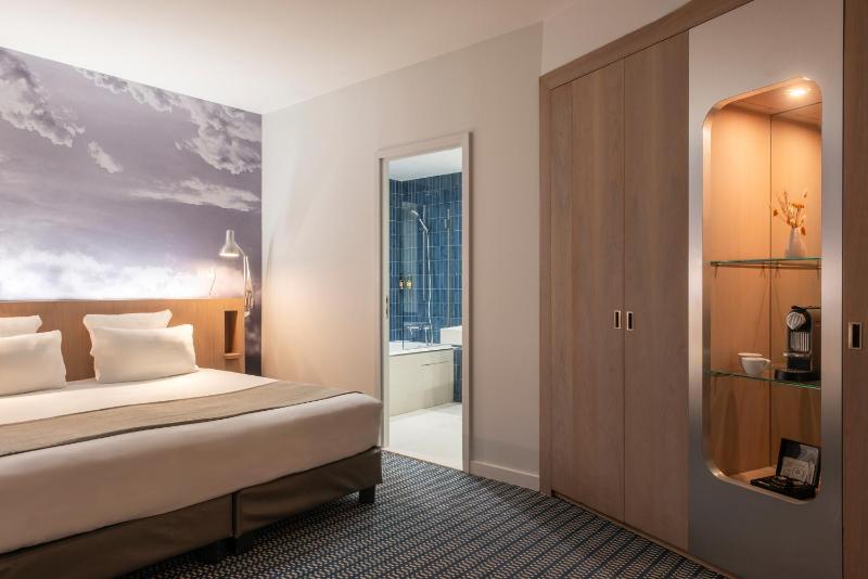 Le Grand Balcon Hotel - image 17