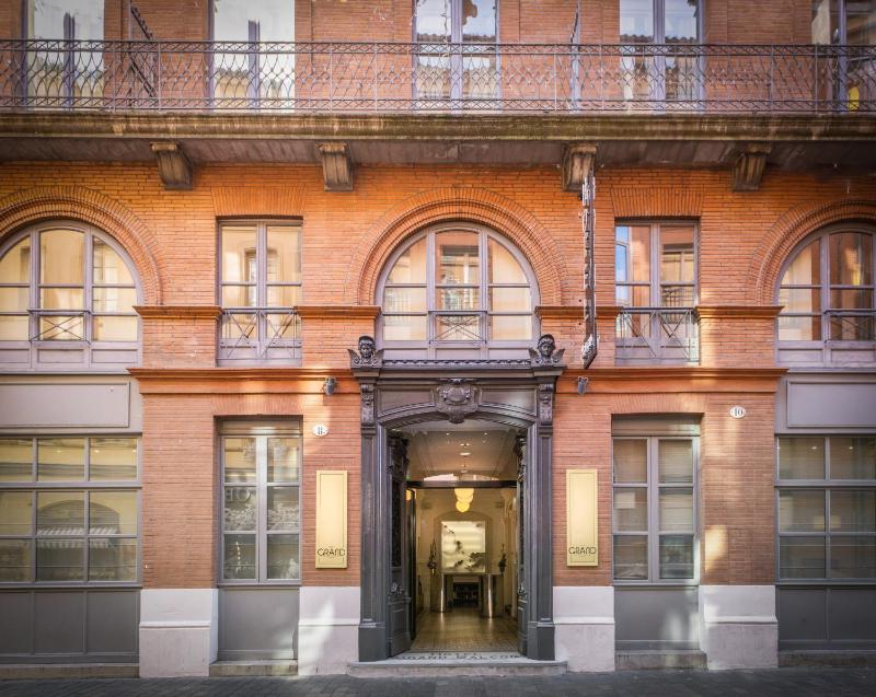 Le Grand Balcon Hotel - image 22