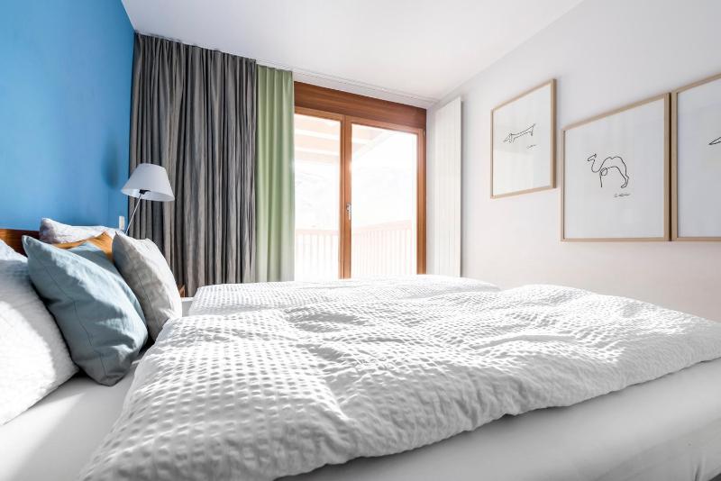 Three-Bedroom Apartment Aroleid image 3