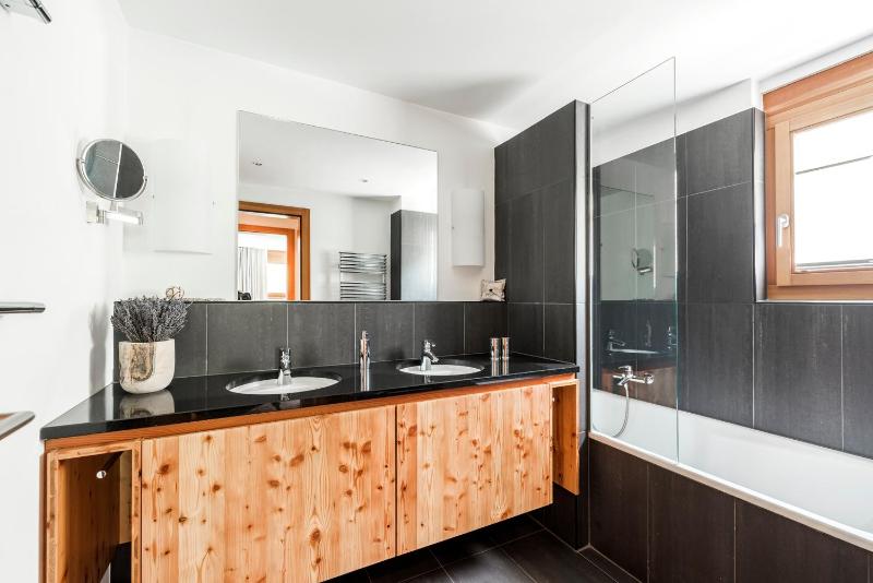 Three-Bedroom Apartment image 4