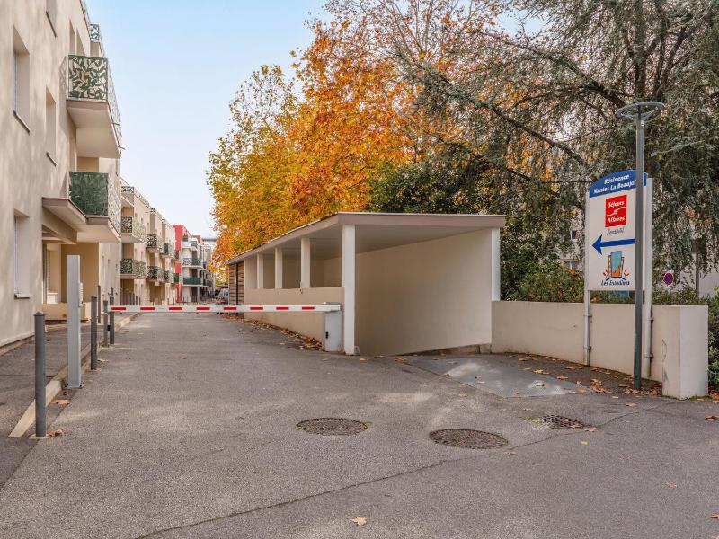 Séjours & Affaires Nantes La Beaujoire - image 12