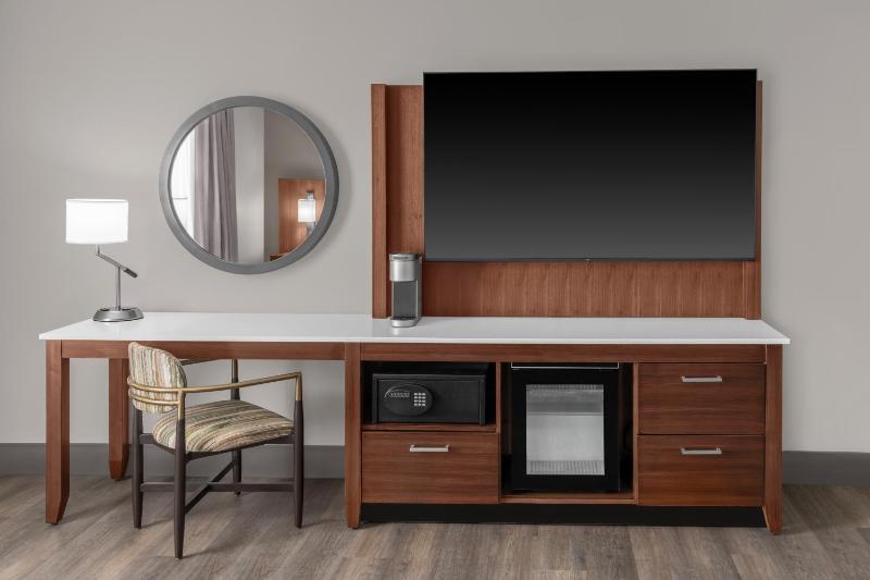 DoubleTree By Hilton Hotel New Orleans - image 3