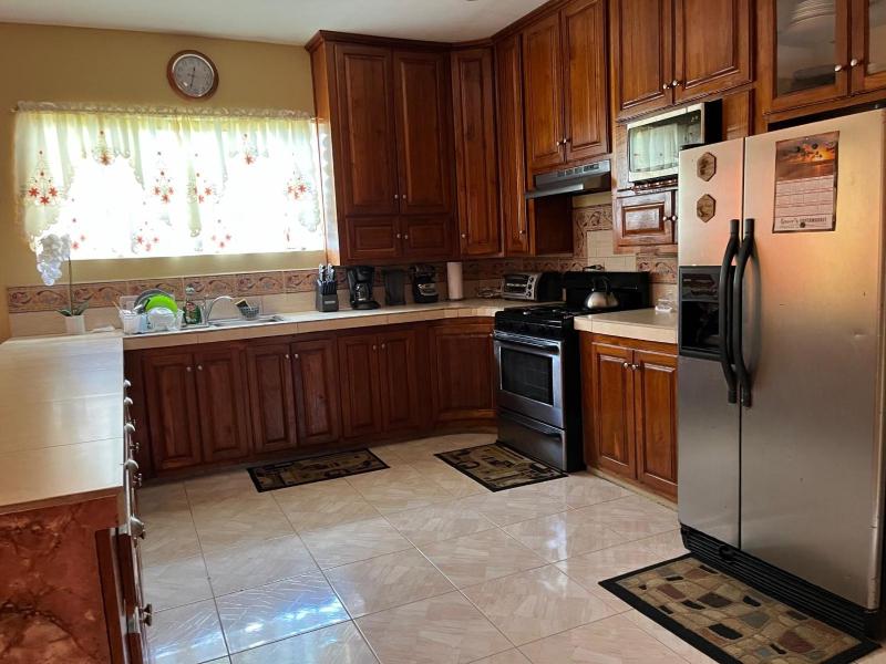 Lynette's Palace - image 14