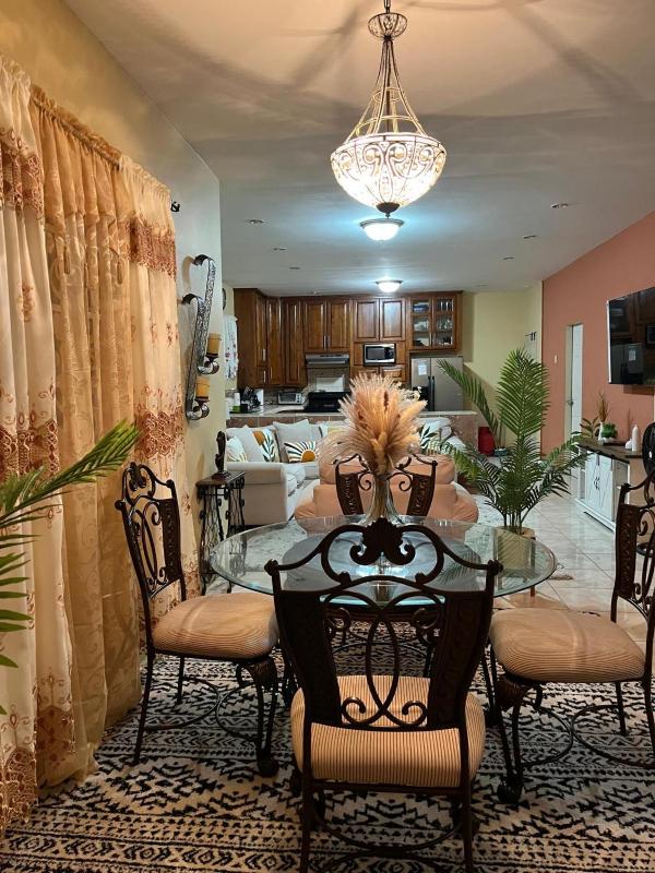 Lynette's Palace - image 2