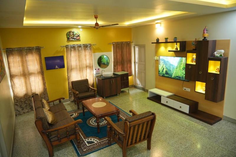 Brown Spring Home Stays - image 6