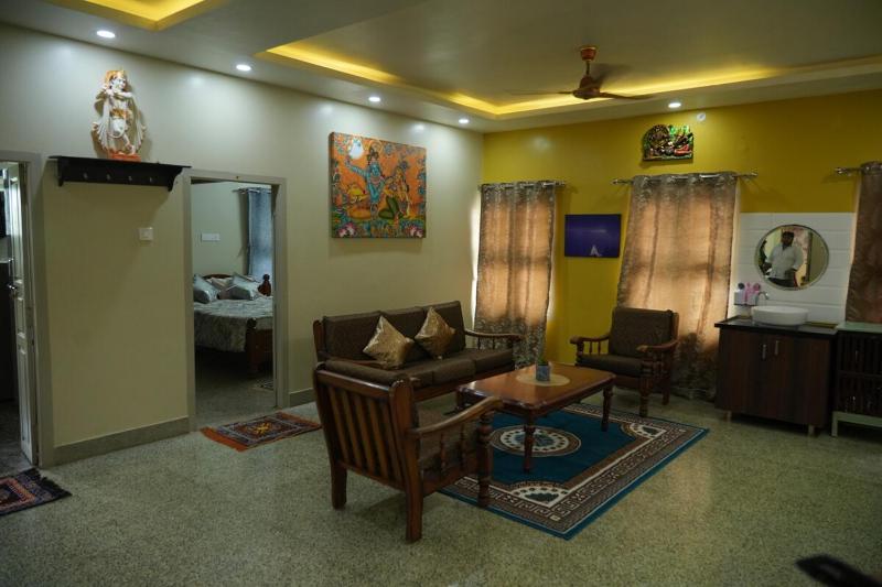 Brown Spring Home Stays - image 9