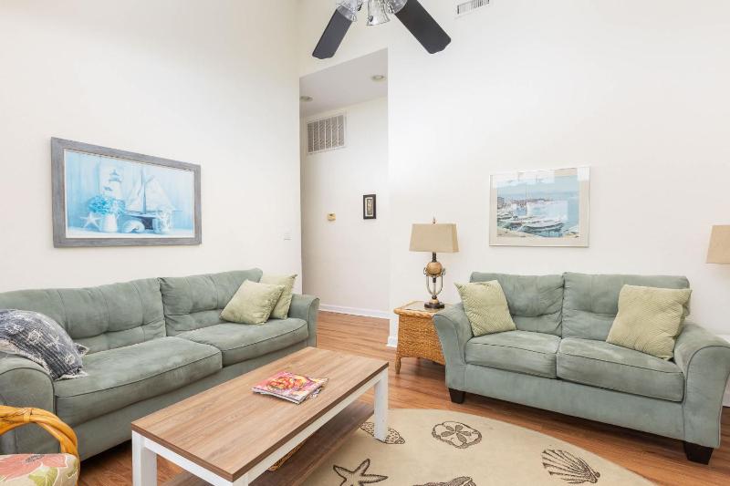 New Listing Private Pool Hot Tub & Walk to Beach - image 41