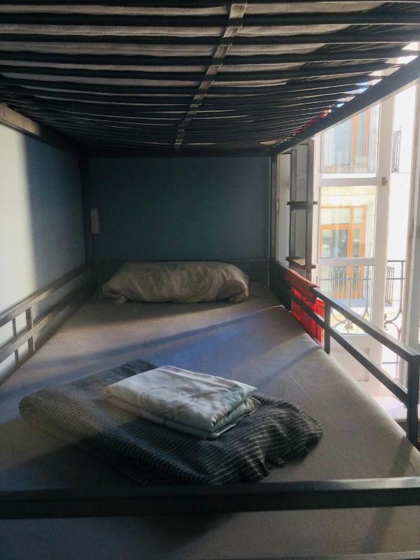 Hostel Santander - image 8