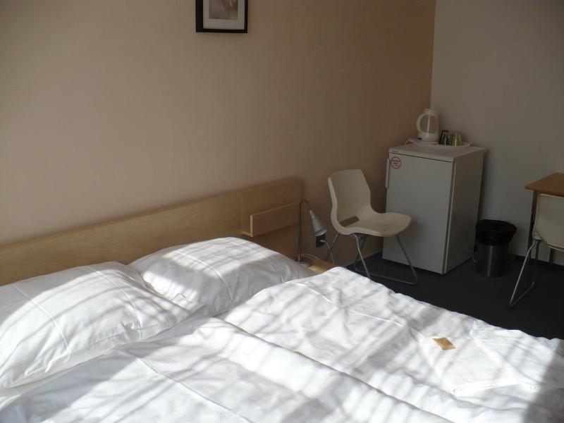 Double Room image 3