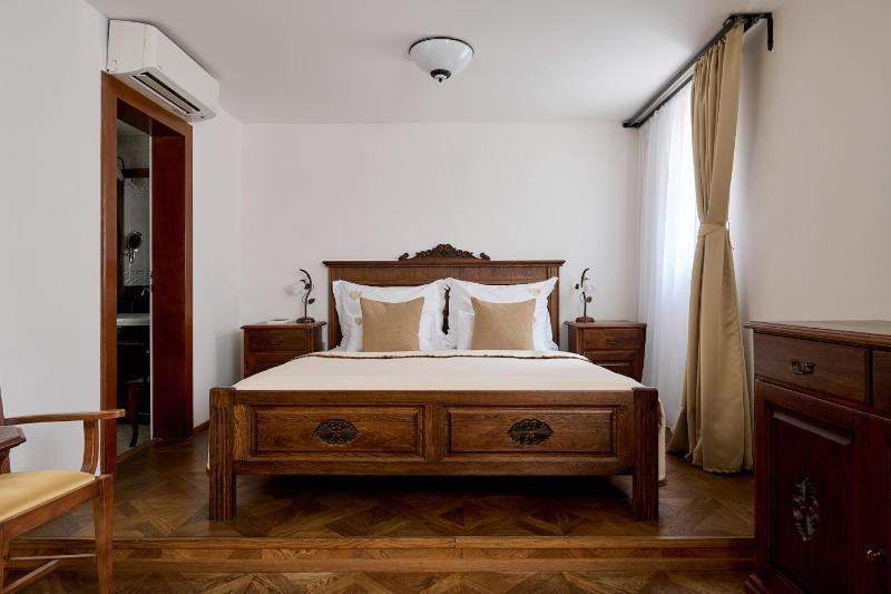 Hotel Residence U Černého Orla - image 3