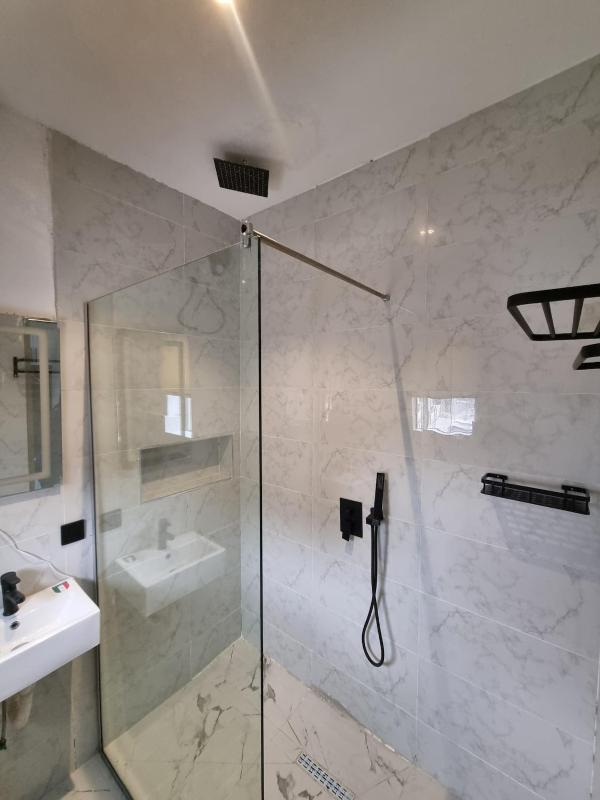 Apple Tree Apartment Lekki Phase 1 - image 4