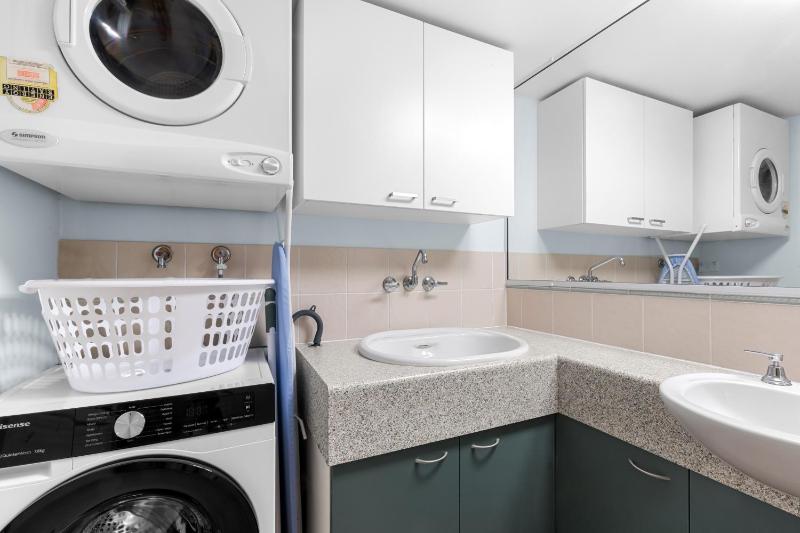 Kings Bay Apartments - image 20
