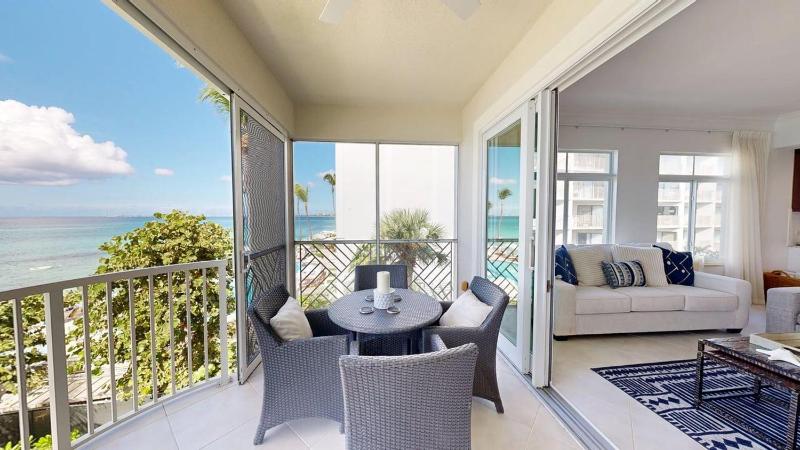 Beachfront 2Br Condo King Queen Sunset Views - image 3