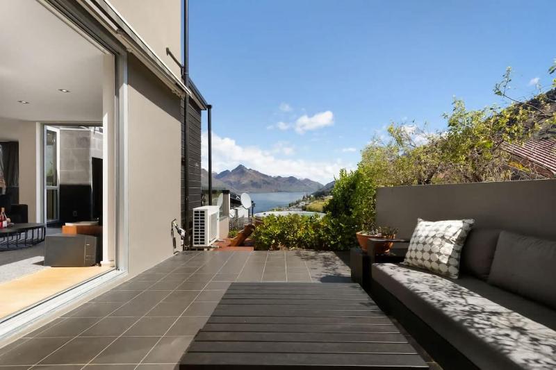 Central Sunset Charm - image 8