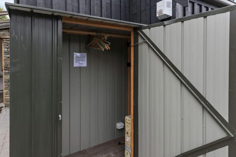 Woodlands Close Retreat - image 16