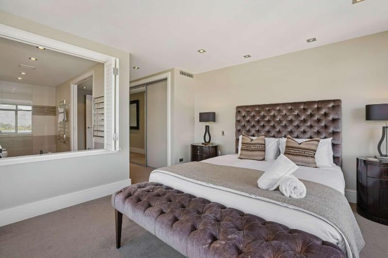 Lakes Edge Villa - image 19