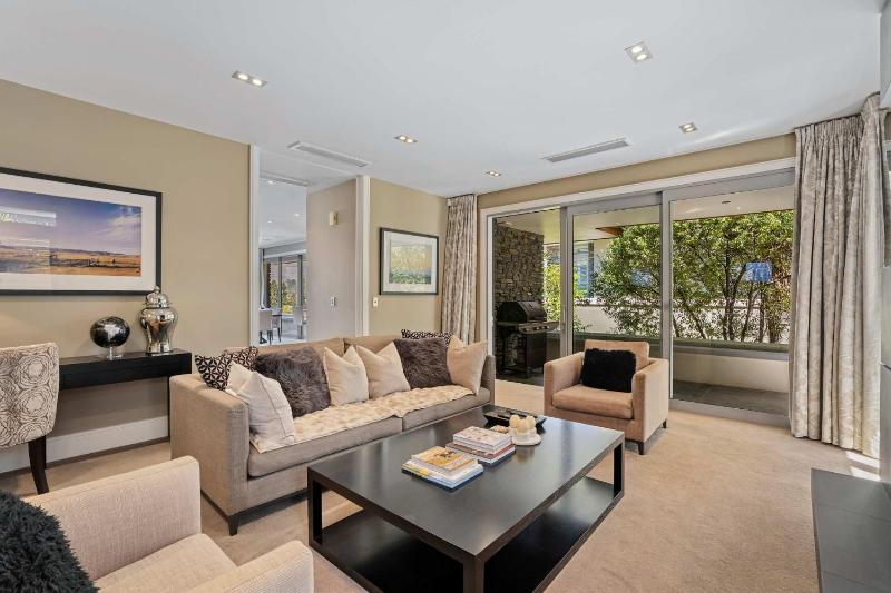Lakes Edge Villa - image 31