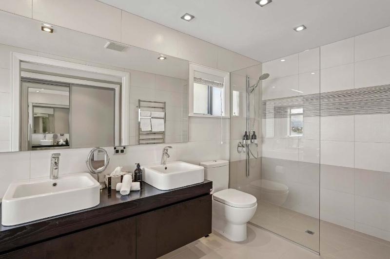 Lakes Edge Villa - image 22
