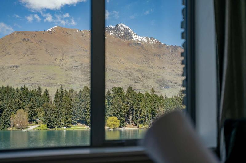 Lakes Edge Villa - image 23