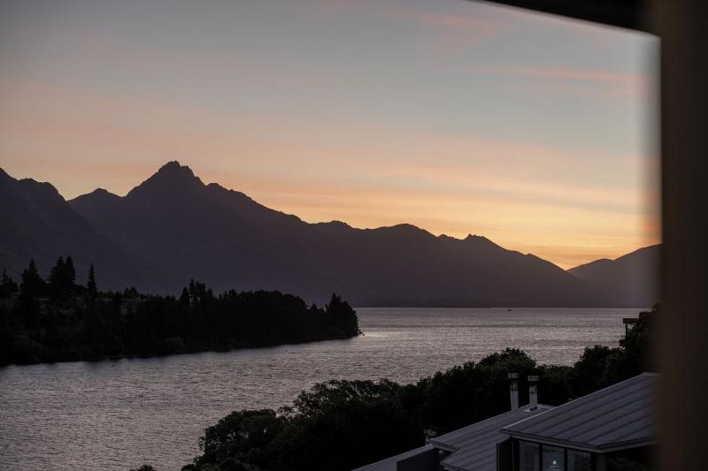Lakes Edge Villa - image 18