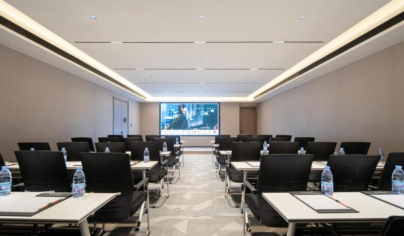 Huanman Hotel Qingdao Zhanqiao Zhongshan Road Metro Station Branch - image 11