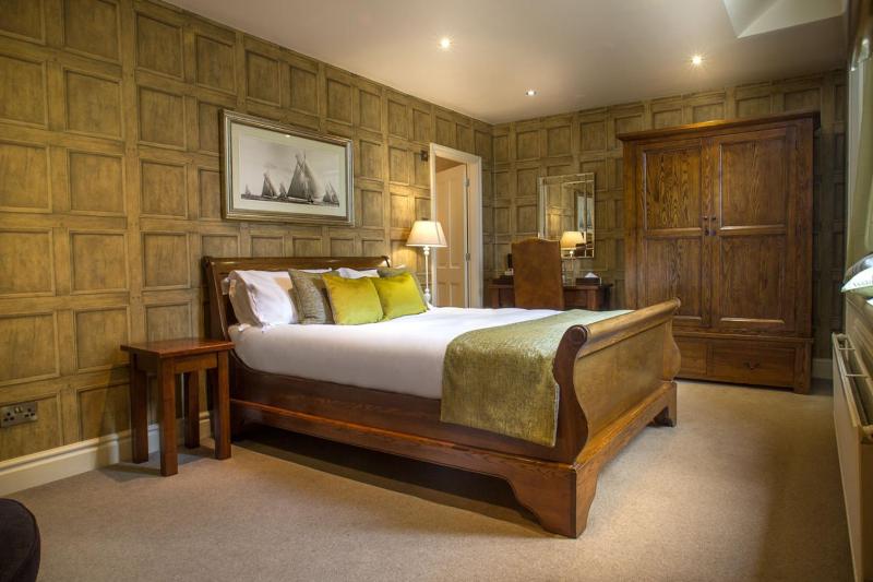 Deluxe Double Room image 1