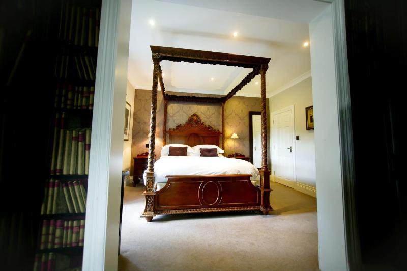 Executive Suite image 3