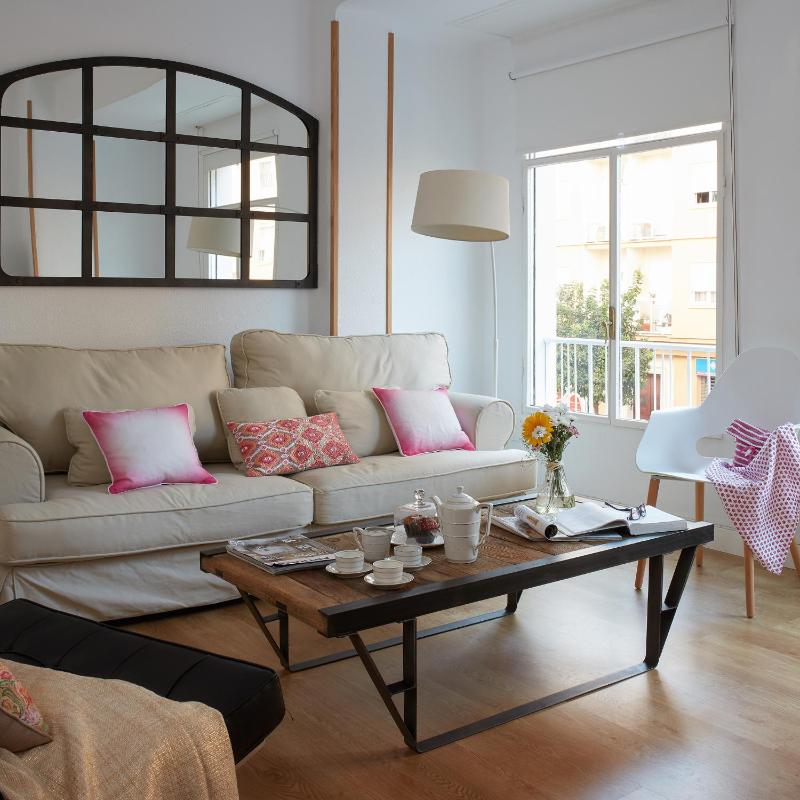 Two-Bedroom Apartment with Parking image 3