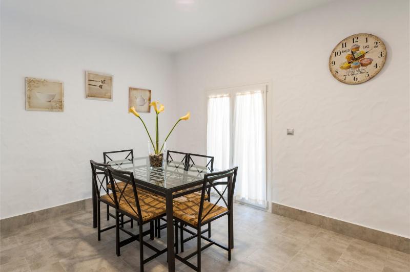 Two-Bedroom Villa image 4