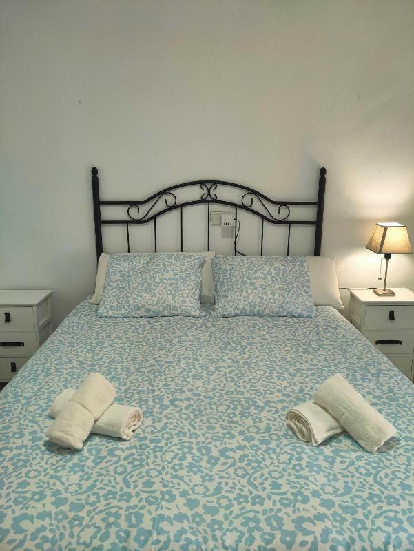 Charming Townhouse near Maestranza - image 7