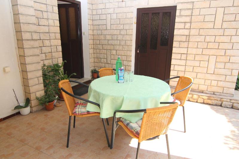 Apartments Jelica - image 4