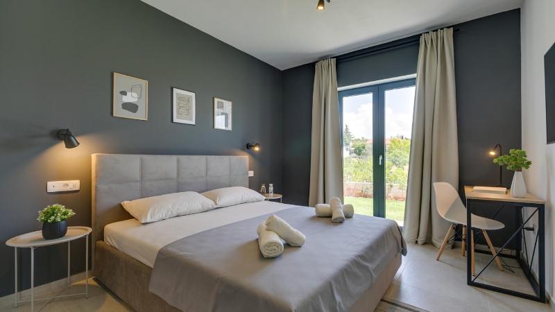 Modern villa Amoroso with pool in Porec - image 8