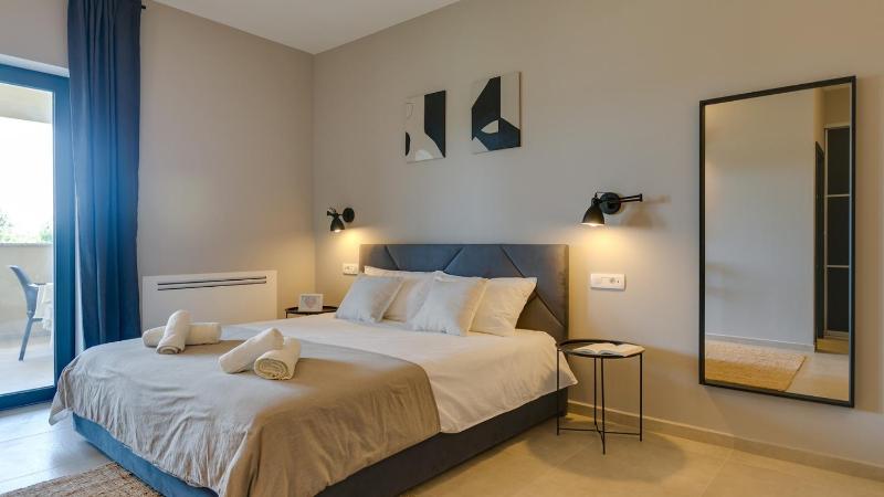 Modern villa Amoroso with pool in Porec - image 27