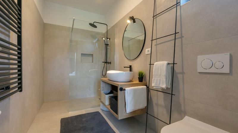 Modern villa Amoroso with pool in Porec - image 30