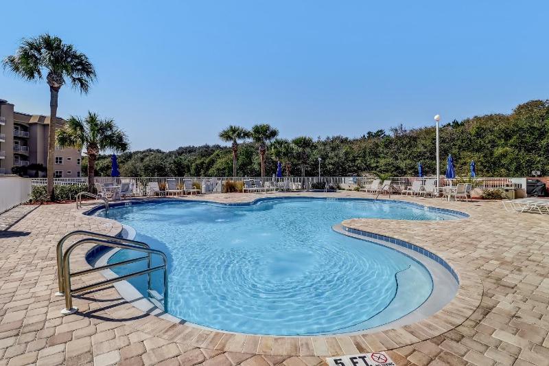 Stunning 3BR Condo with Wraparound Porch - Ocean Park - image 5