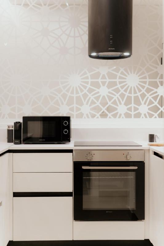 1BR Designer Suite Homey Feel Near Metro - image 15