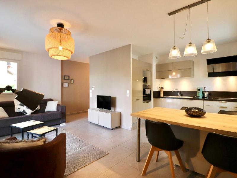 Appartement contemporain à Annecy terrasse et animaux admis - image 9