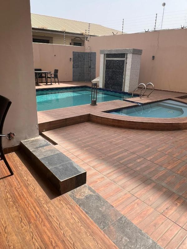 Glovis Suites - image 5