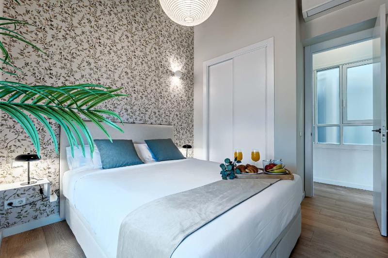 SUNSET MALAGA - Cisneros Boutique Apartments - image 2