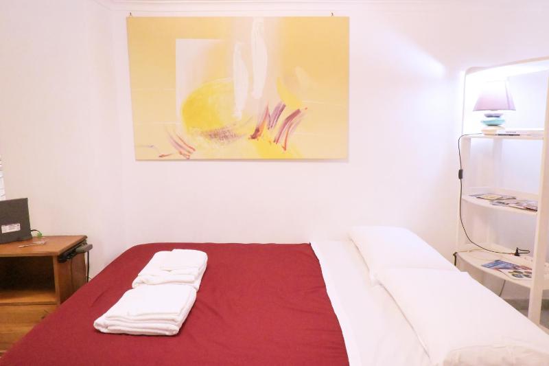 Lilliput Apartment - image 5