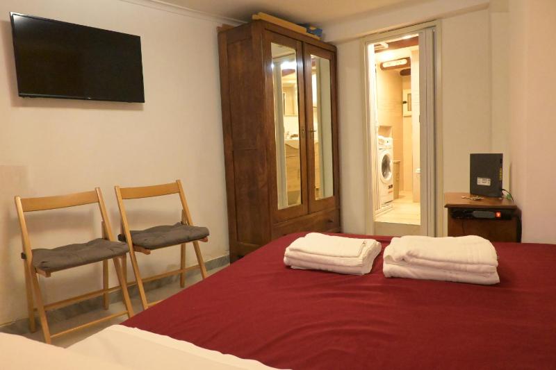 Lilliput Apartment - image 13